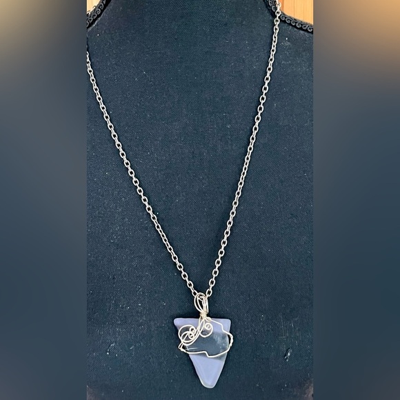 Handmade Silver Wire Sea Glass Arrow Pendant Necklace Natural Gift Geometric VTG - Picture 6 of 10